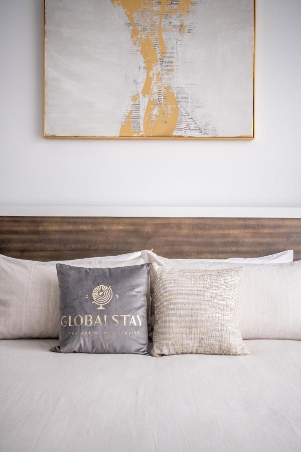 Globalstay Exclusive 4 Bedroom Townhouse In Downtown With Parking * Toronto
