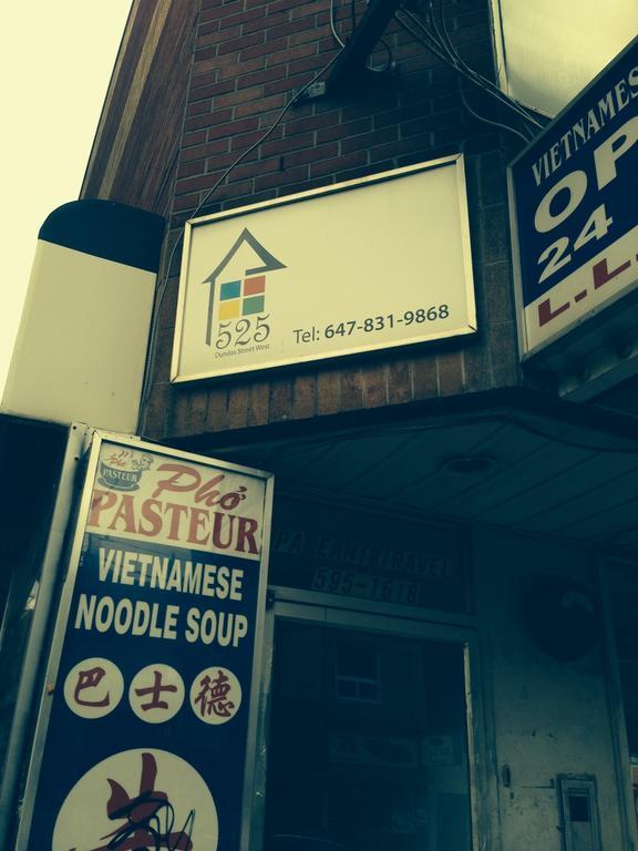 Guest house 525 Toronto