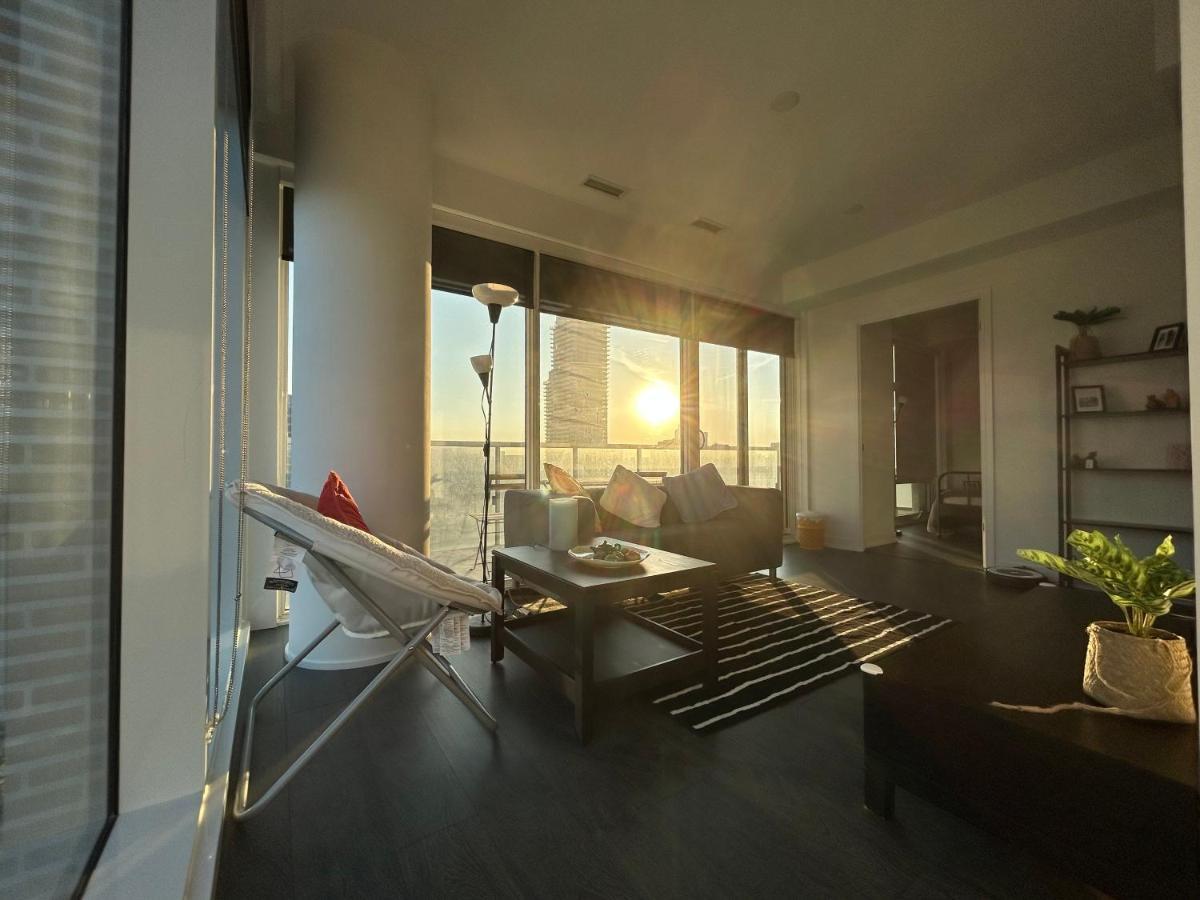 Apartment Entire In Downtown *