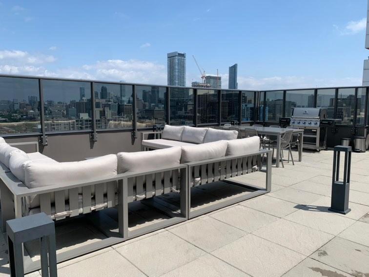 Apartment Beautiful One Bdrm Entertainment District *