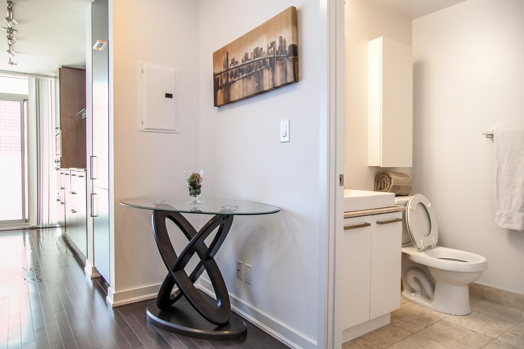 Apartment Corporate Ryan Suites York Street Toronto