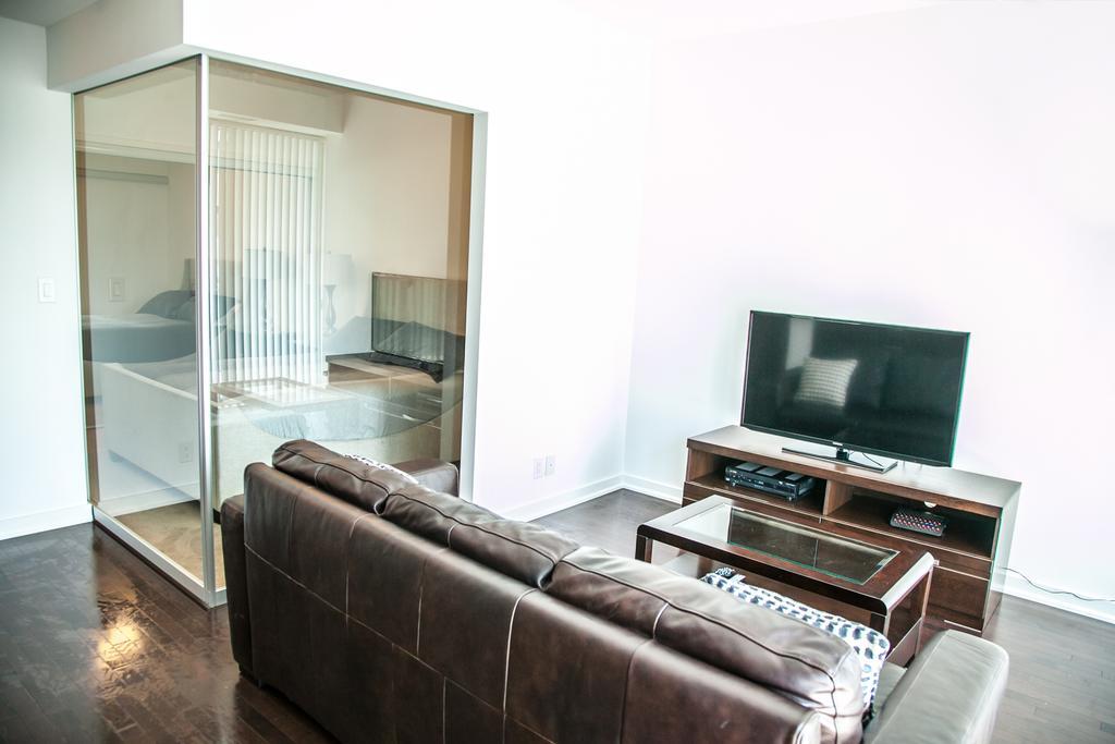 Corporate Ryan Suites York Street * Toronto