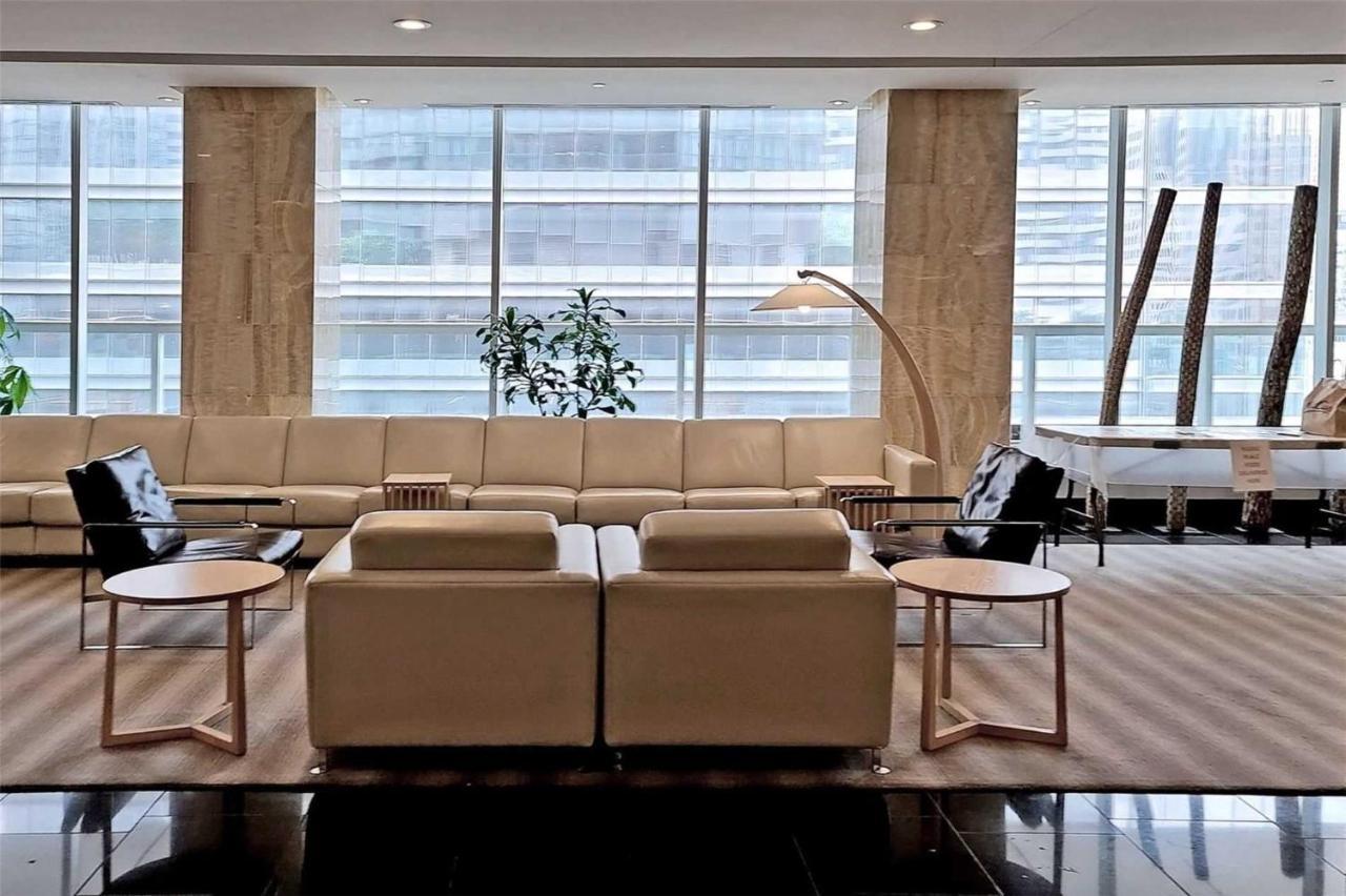 Newly Renovated Cozy Condo/union Station Privatunterkunft