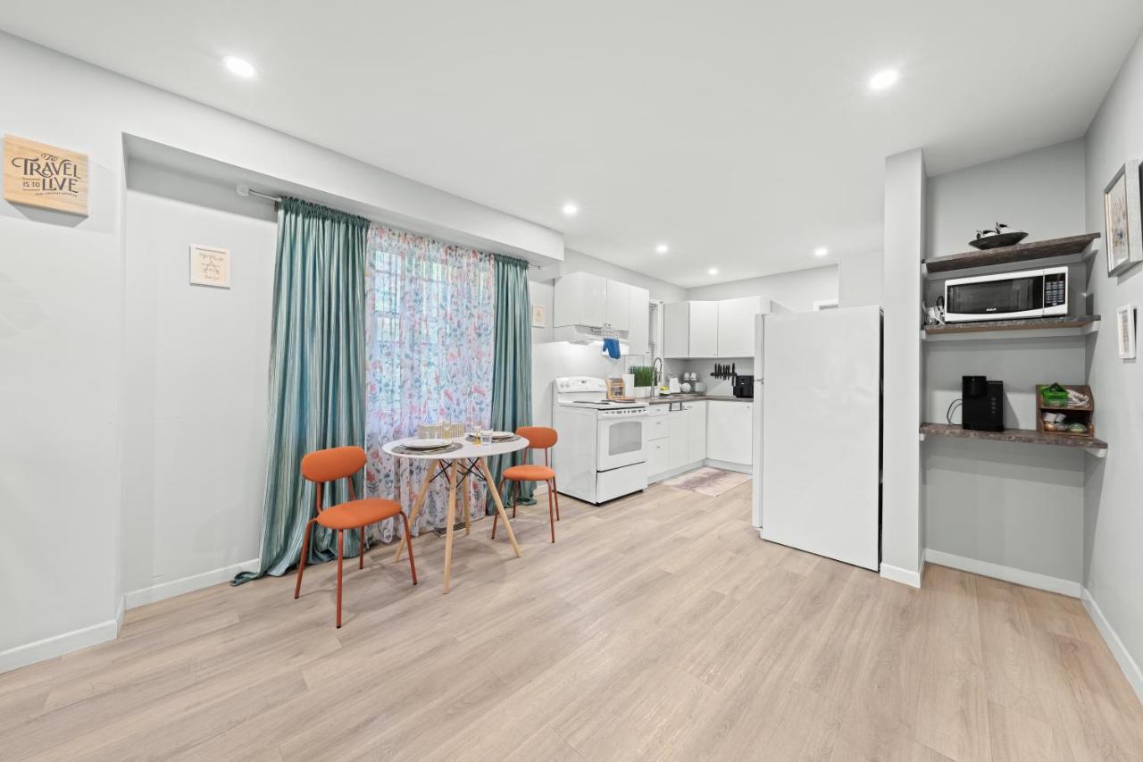 Homestay Close To Mall With Private Toilet, Free Wi-fi And Parking *