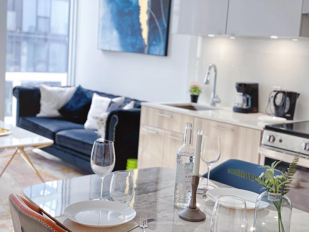 Boutique Penthouse-live In The Sky With Amazing Lakeview Dt Infivilla Apartment *