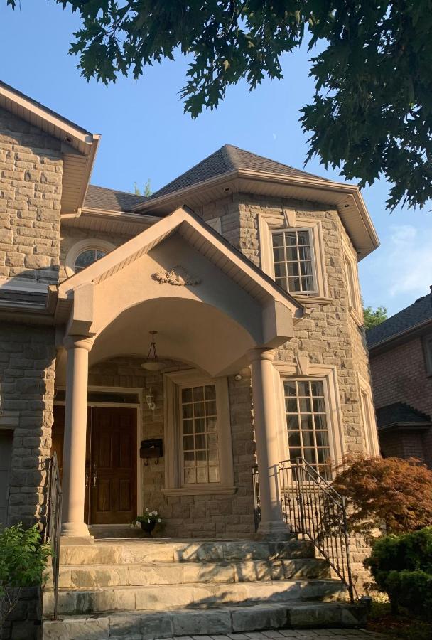 Cozy 2-bed Private In Apartment Toronto