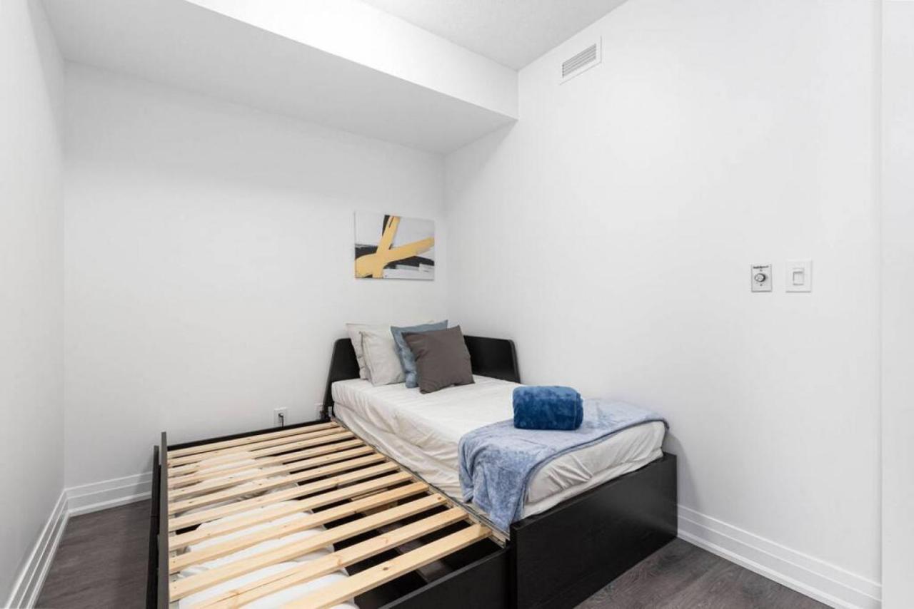 Lux 1 Br-den Dwtn Near Cn Tower With Parking Holiday home