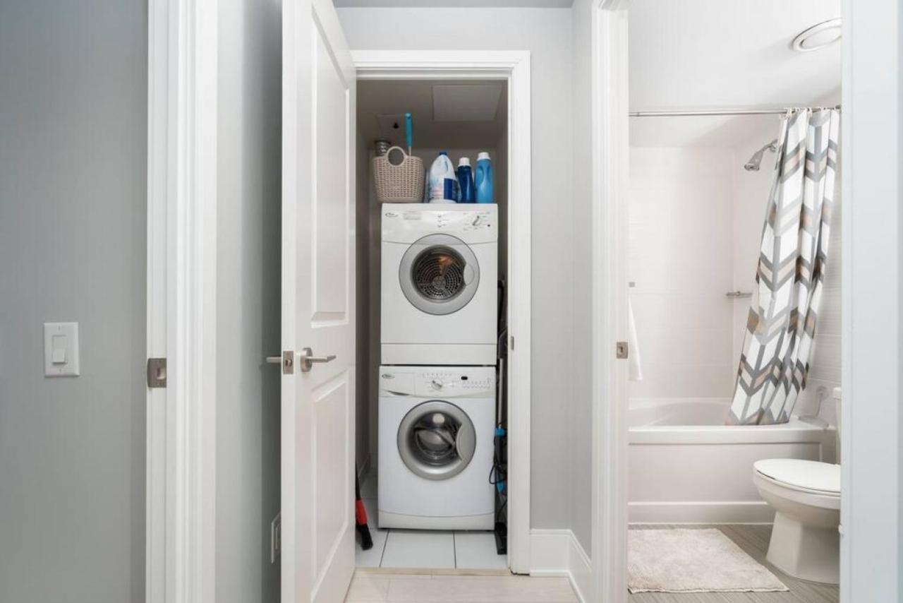 Modern 1 Bd 1ba With A Sofabed Downtown Holiday home