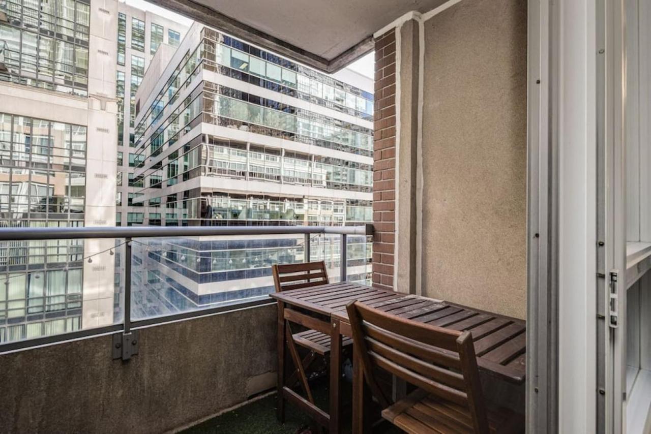 Urban With Highspeed Wifi Near Shopping Malls Ferienhaus Toronto