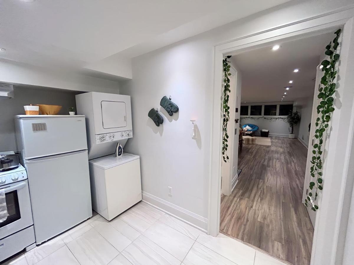 Boho-chic Spacious Basement Toronto