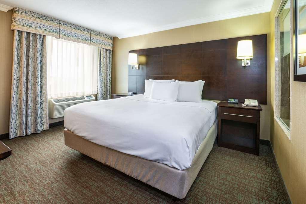 Inn Comfort & Conference Centre Airport Toronto