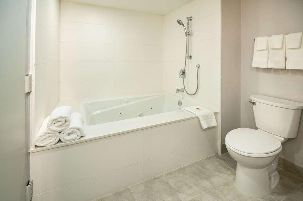 Comfort & Conference Centre Airport Toronto