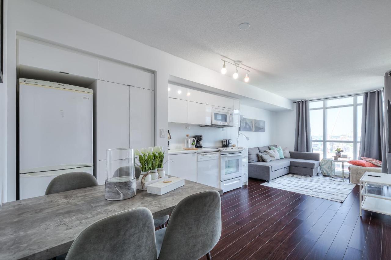 Waterfront Luxury Boutique Toronto