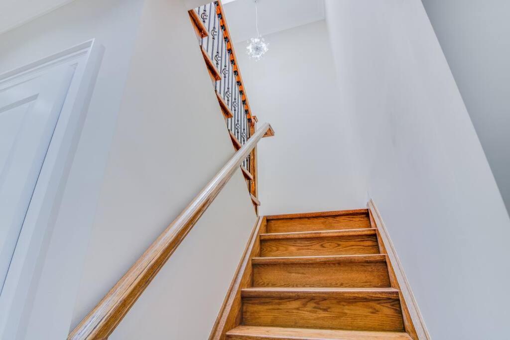 Ferienhaus Luxury House, 25 Minutes To Toronto Downtown *