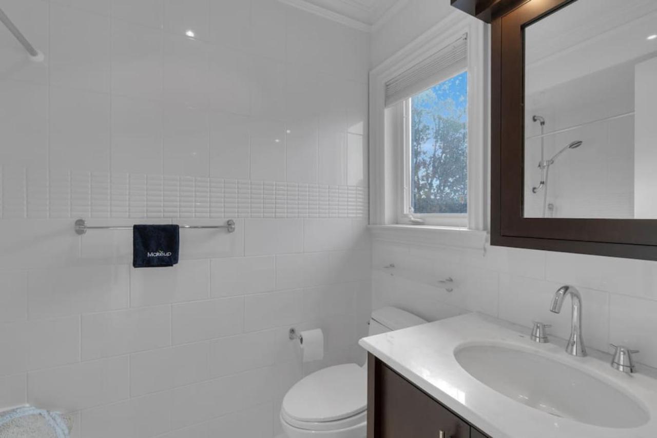 Ferienhaus Luxury 4br - Pool Table - 10 Min To Yorkdale Mall Toronto