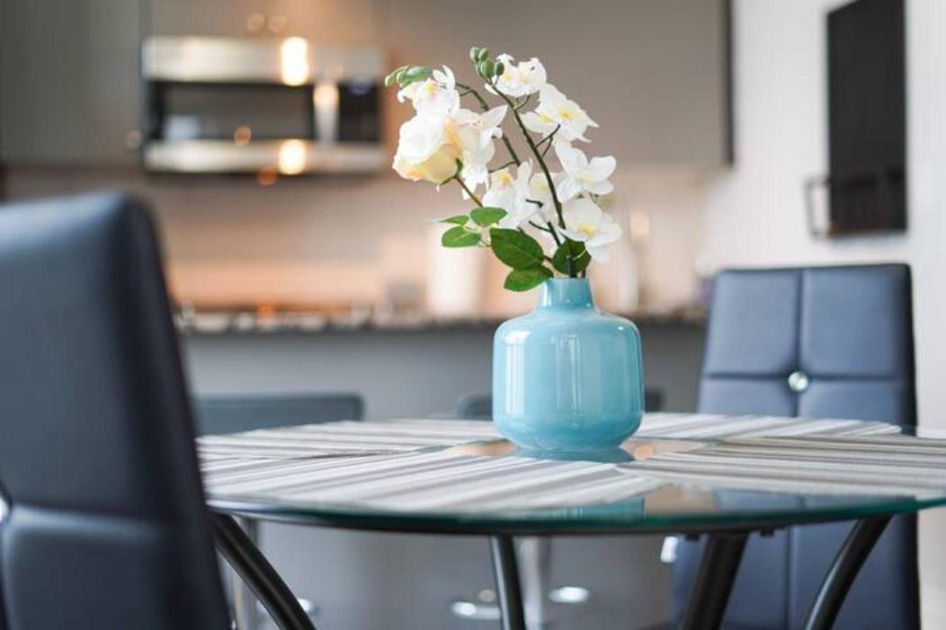 Simply Comfort Suites - One Den With Scotiabank Arena View Toronto