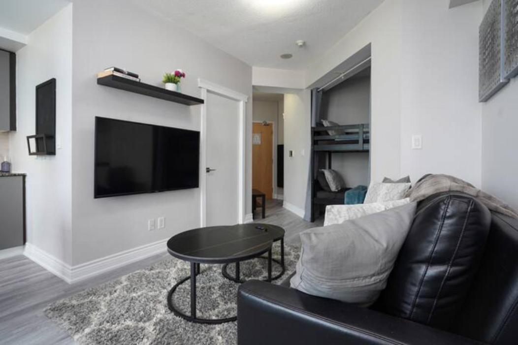 Simply Comfort Suites - One Den With Scotiabank Arena View Toronto