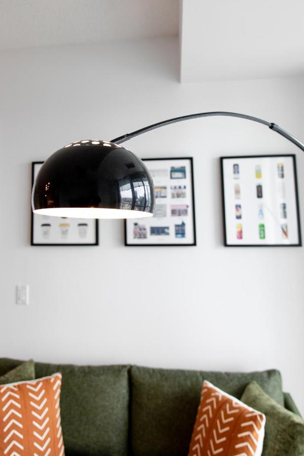 Stylish At 300 Front Street W *