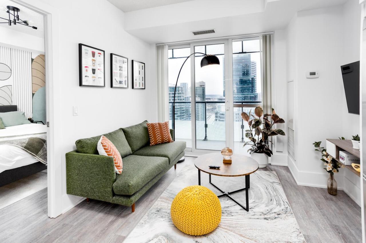 Stylish At 300 Front Street W Apartment *