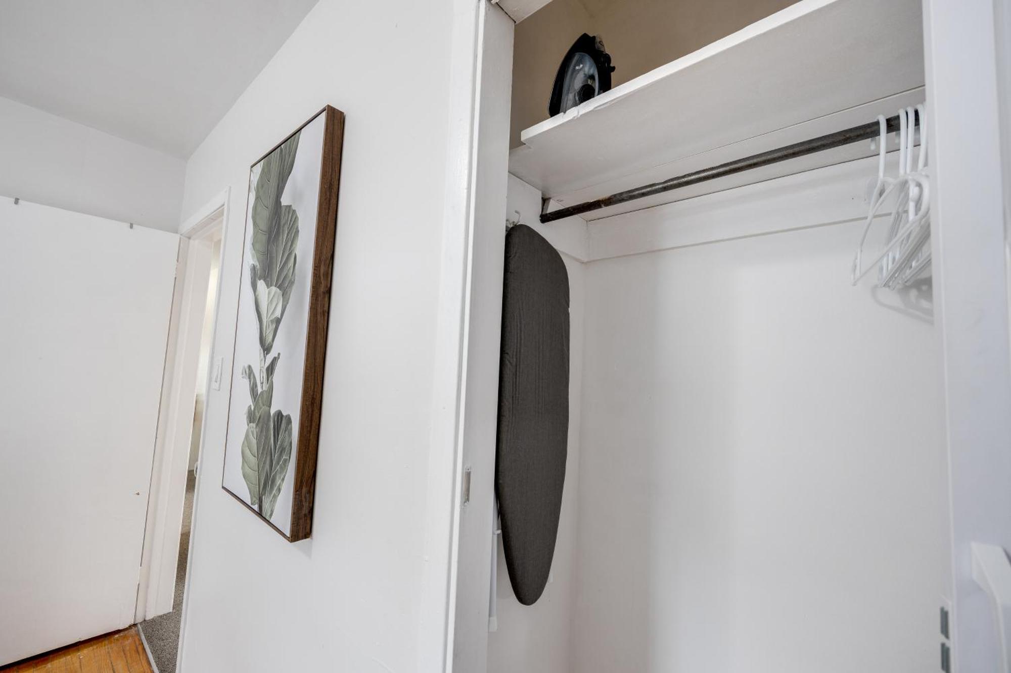 Apartment Eglinton West Guest Toronto