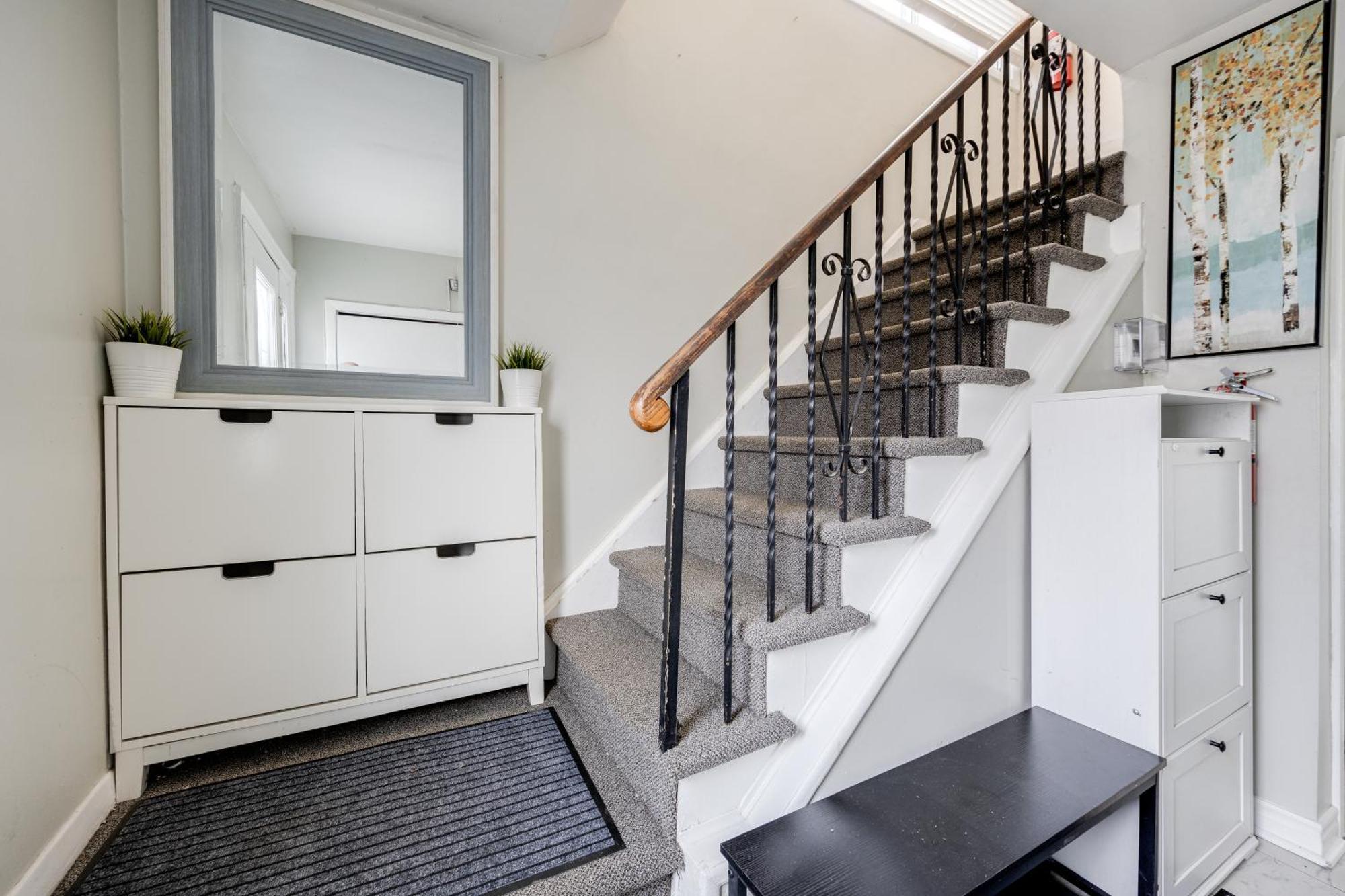 Eglinton West Guest Apartment