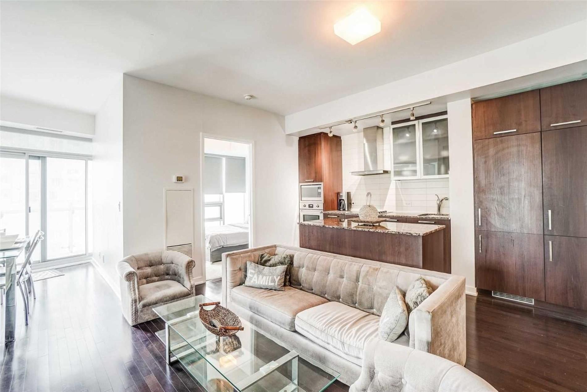 Apartment Downtown 16