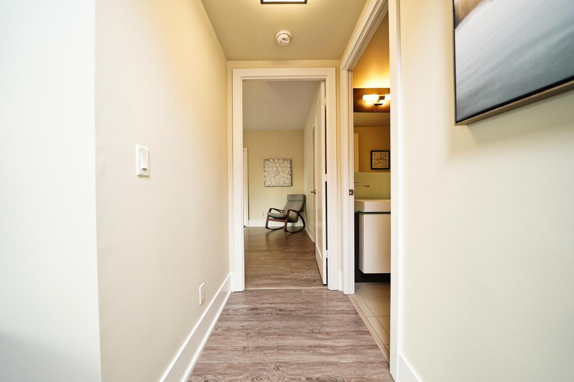 Rivetstays - The Atmos Apartment *