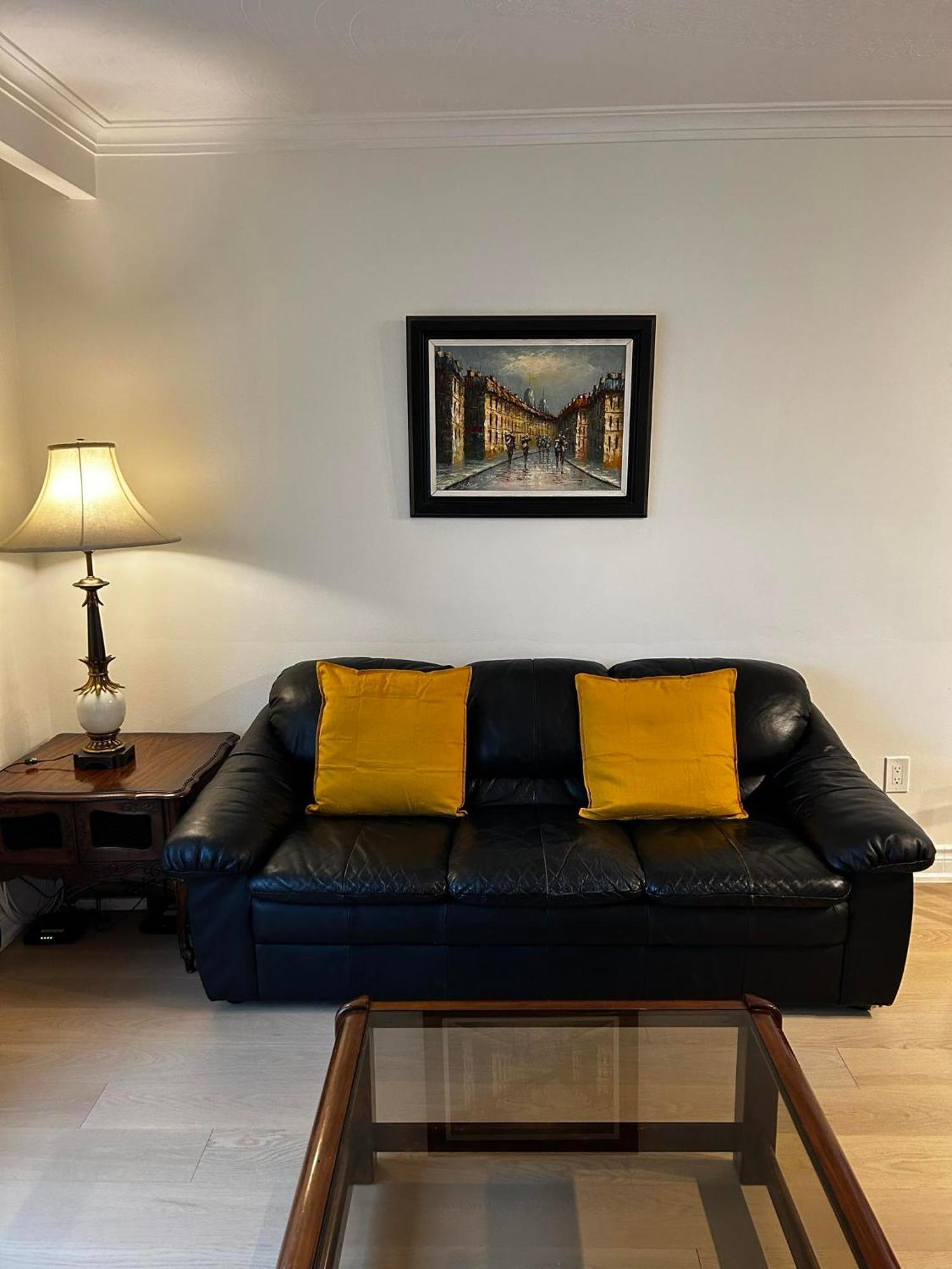 Gasthof Peaceful Cosy With Garden View, Private Parking Toronto