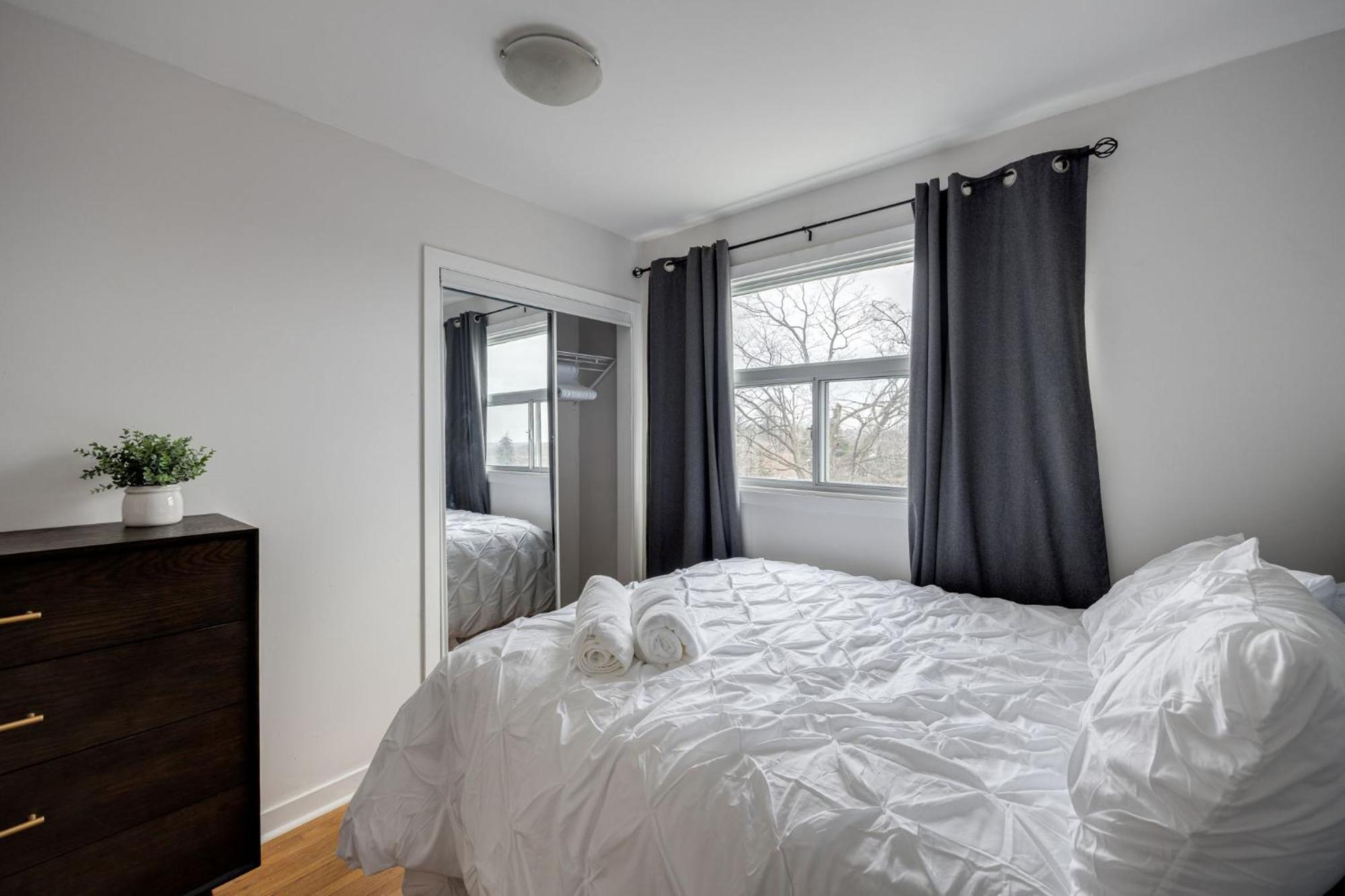 Eglinton West Guest Apartment