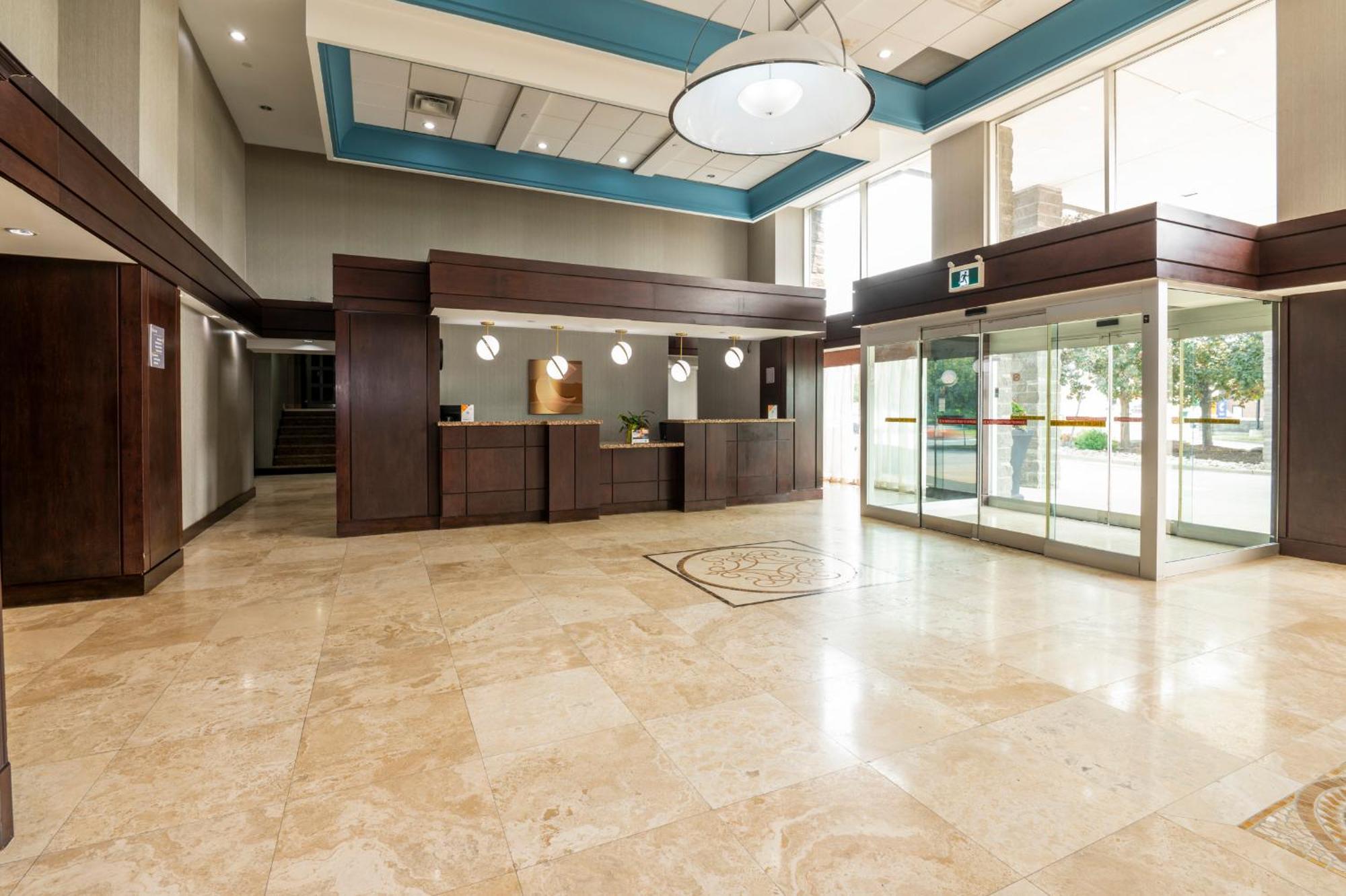 Comfort & Conference Centre Airport Inn Toronto
