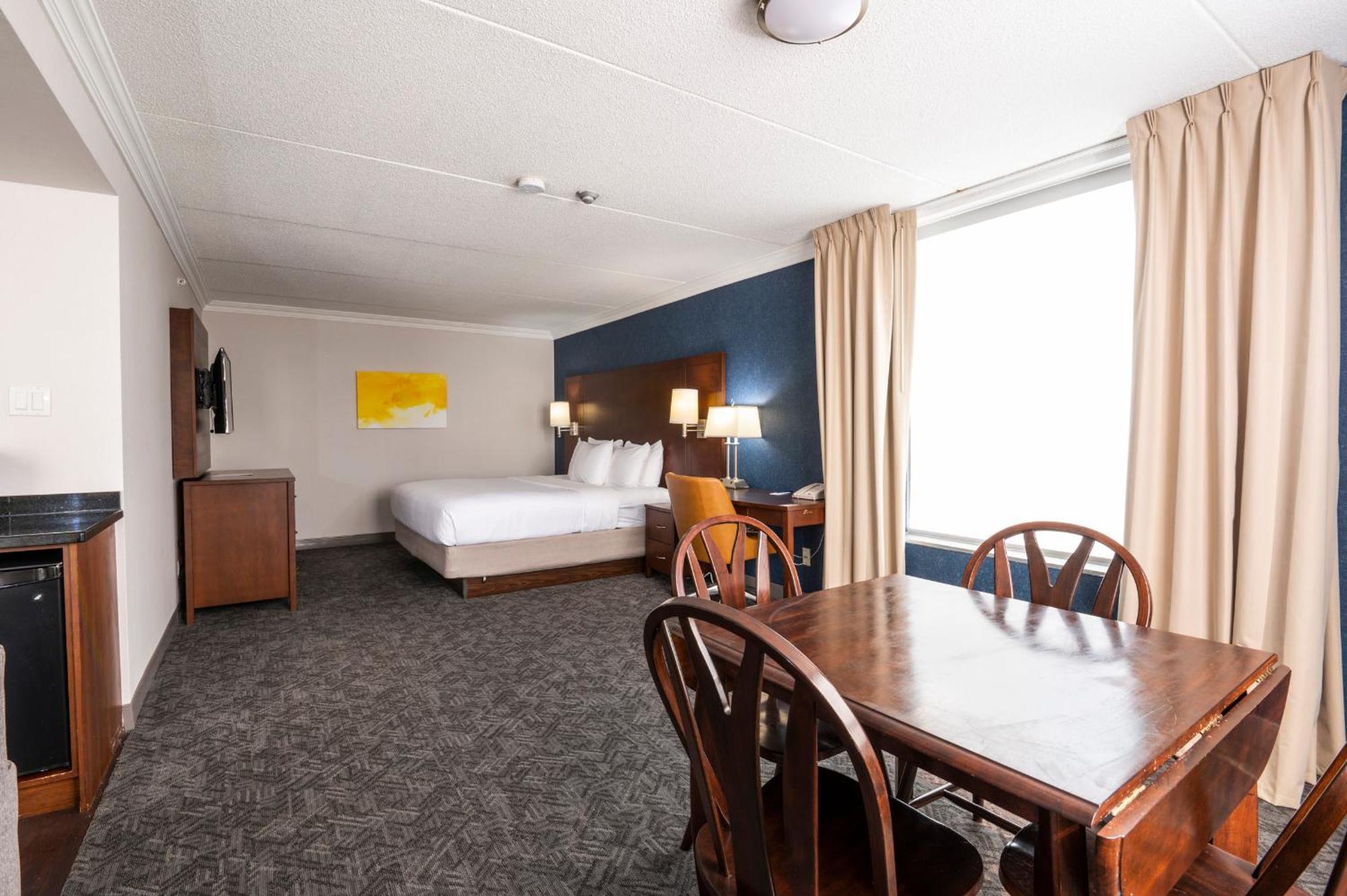 Comfort & Conference Centre Airport 3*