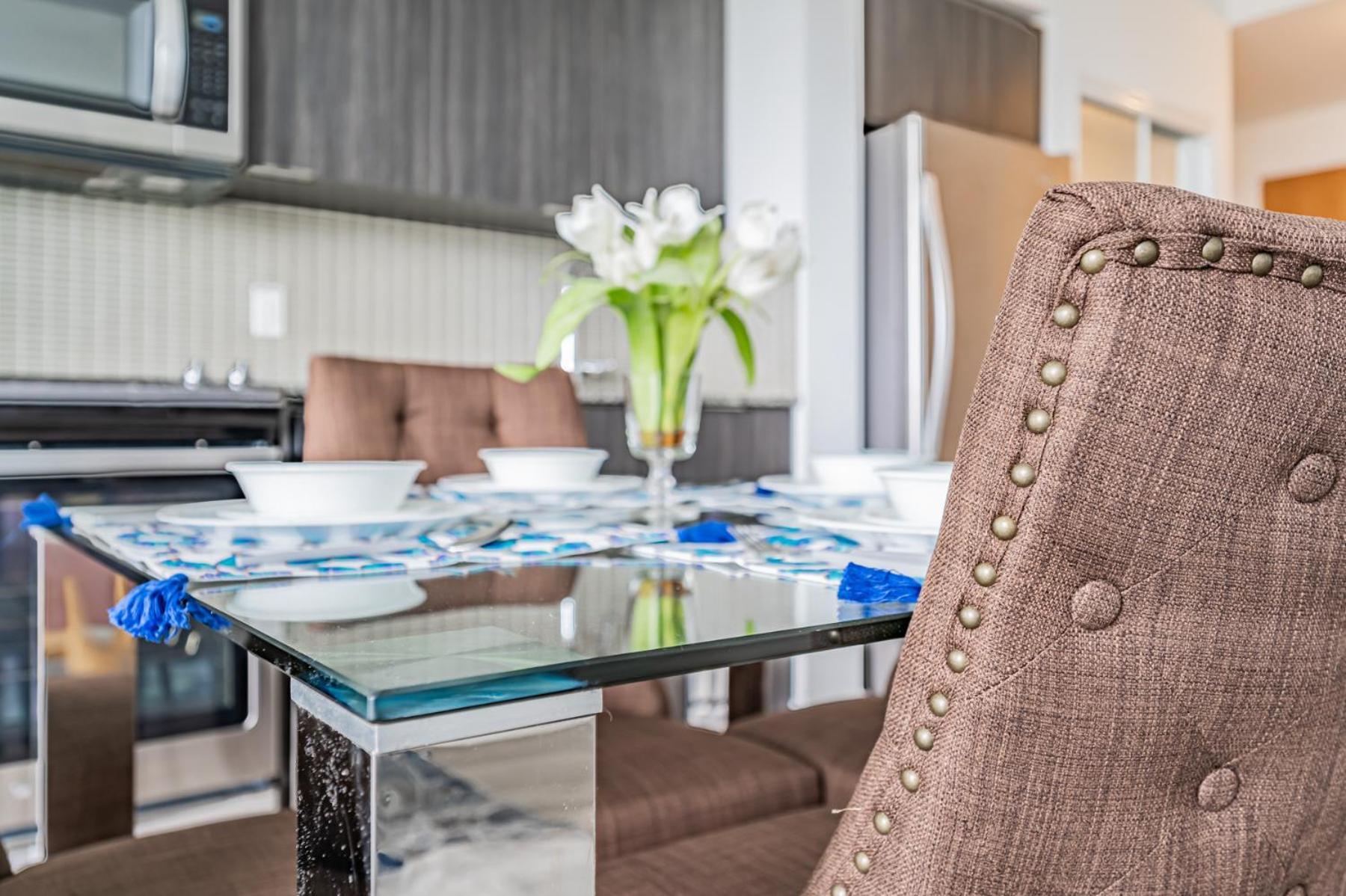 Luxury Close To Rogers Center In Downtown Core