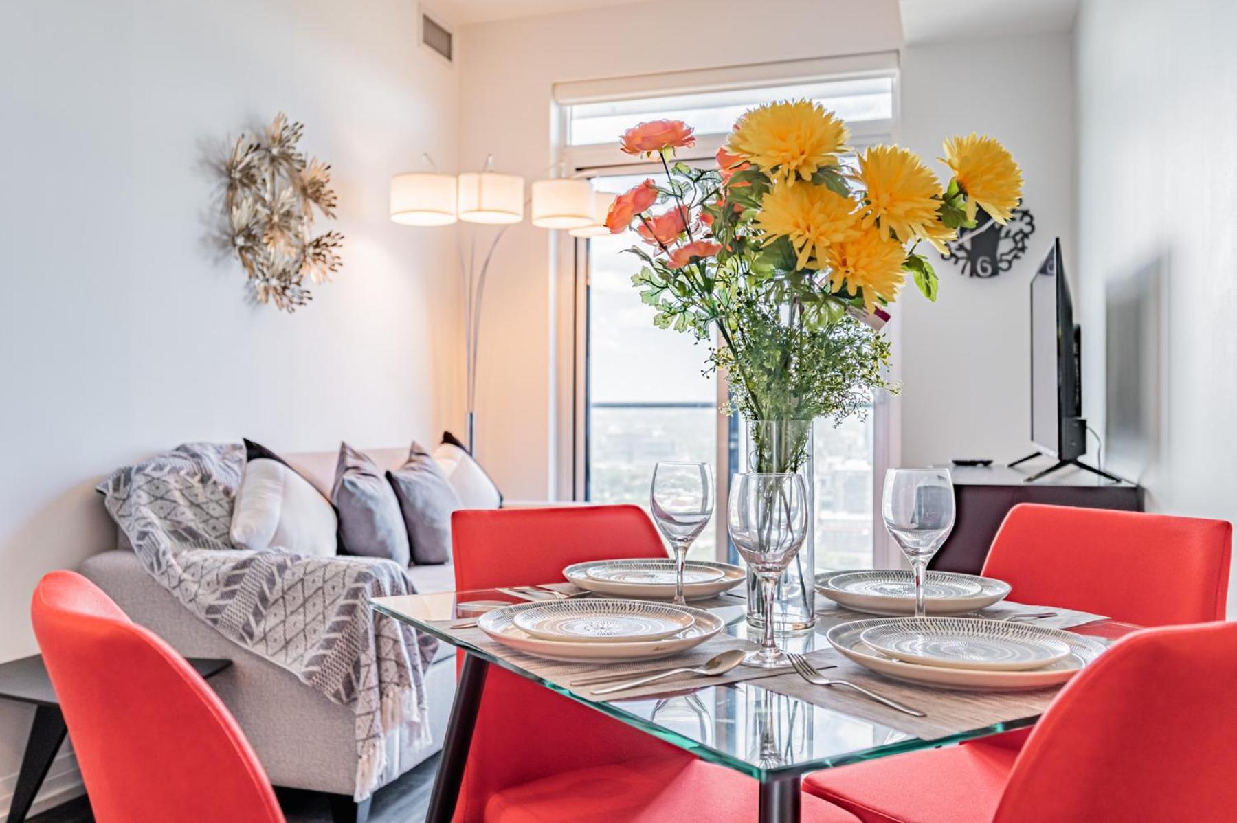 Luxury Close To Rogers Center In Downtown Core Guest house *