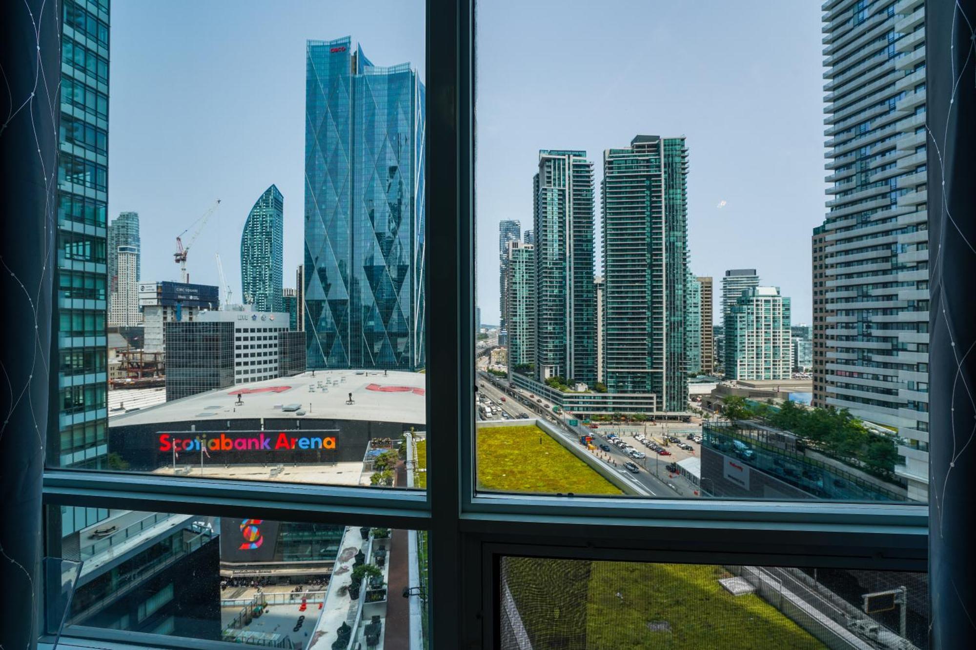 Apartment Simply Comfort Suites - One Den With Scotiabank Arena View