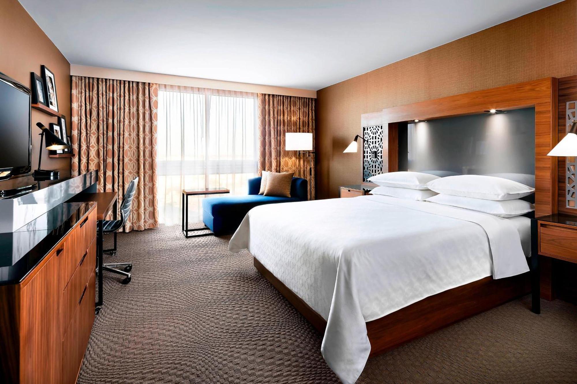 Sheraton Airport & Conference Centre 4*