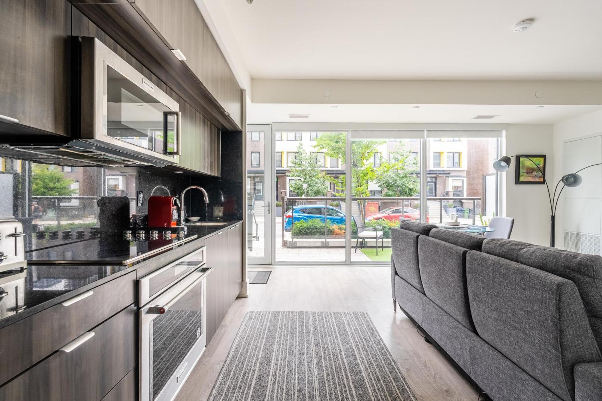 Apartment Spacious Corner Downtown Toronto