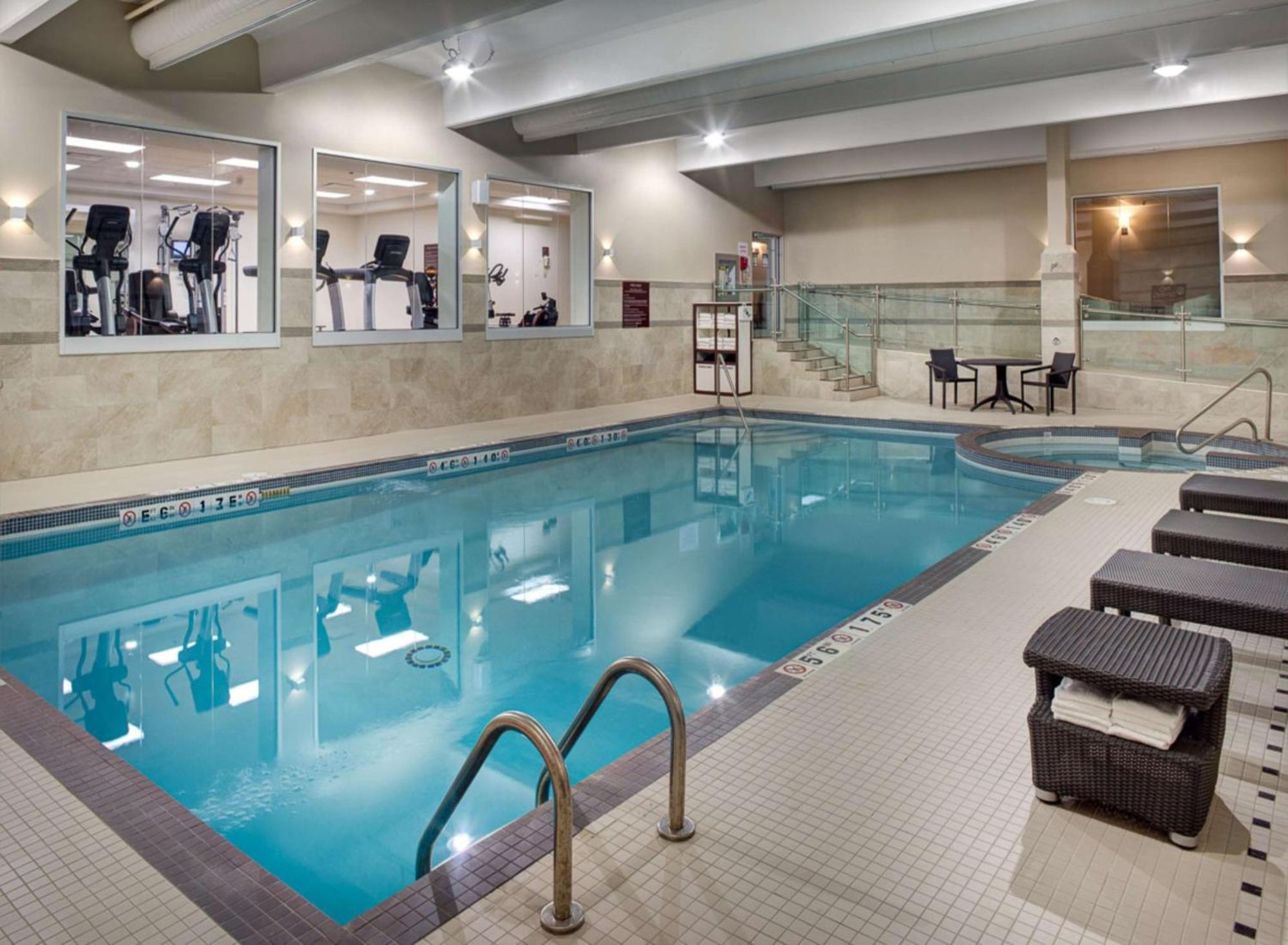 Hotel Doubletree By Hilton Airport, On Toronto