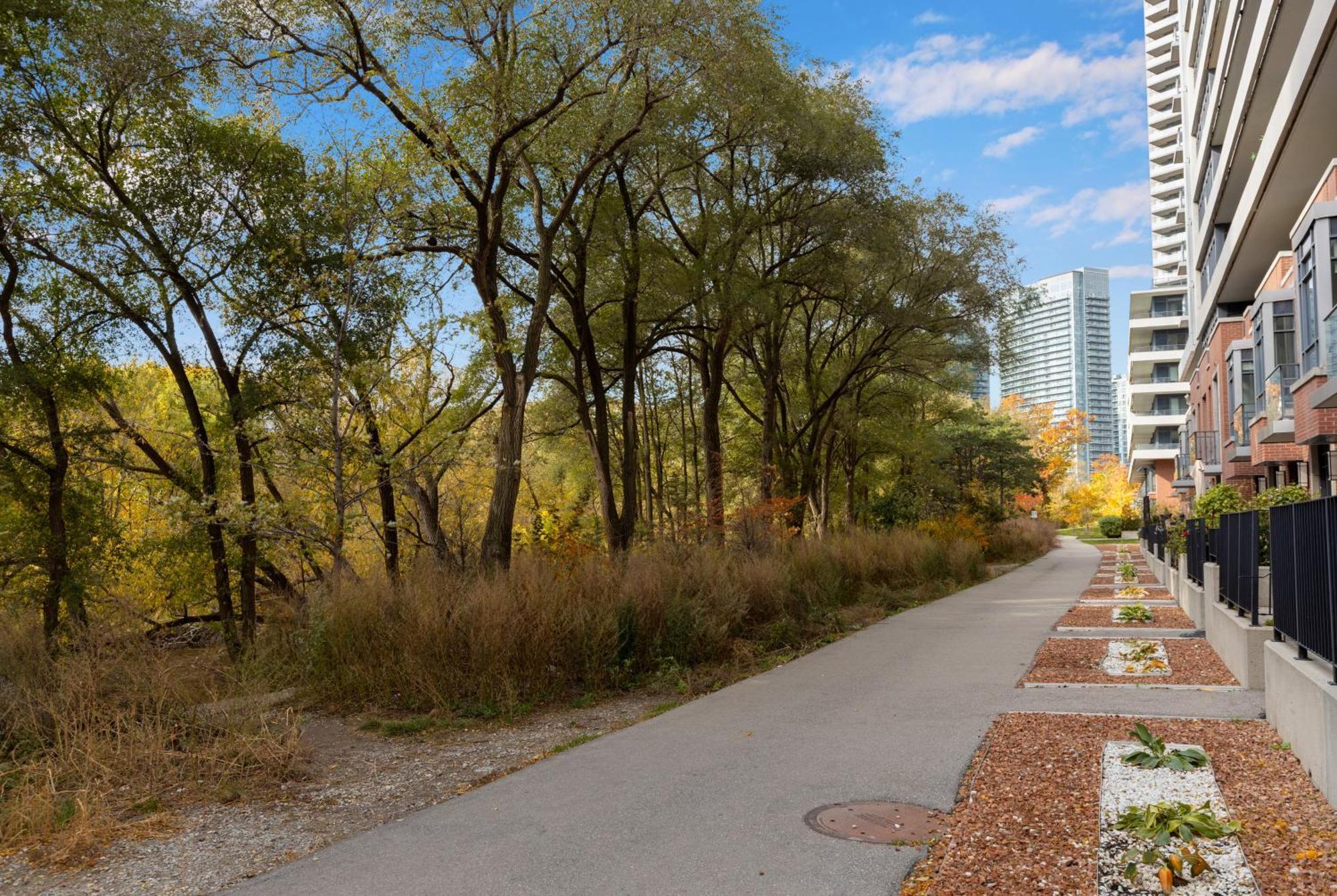 Apartment *luxury 2br-2ba, High Floor, Unobstructed Lake View*