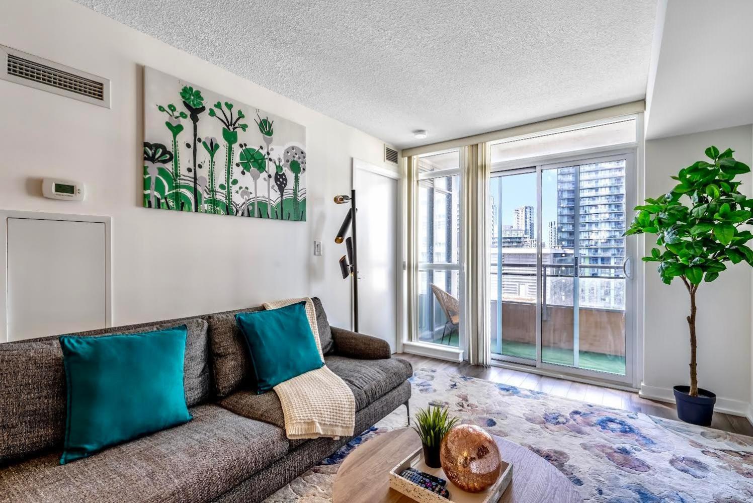 Cozy Downtown Apartment Toronto