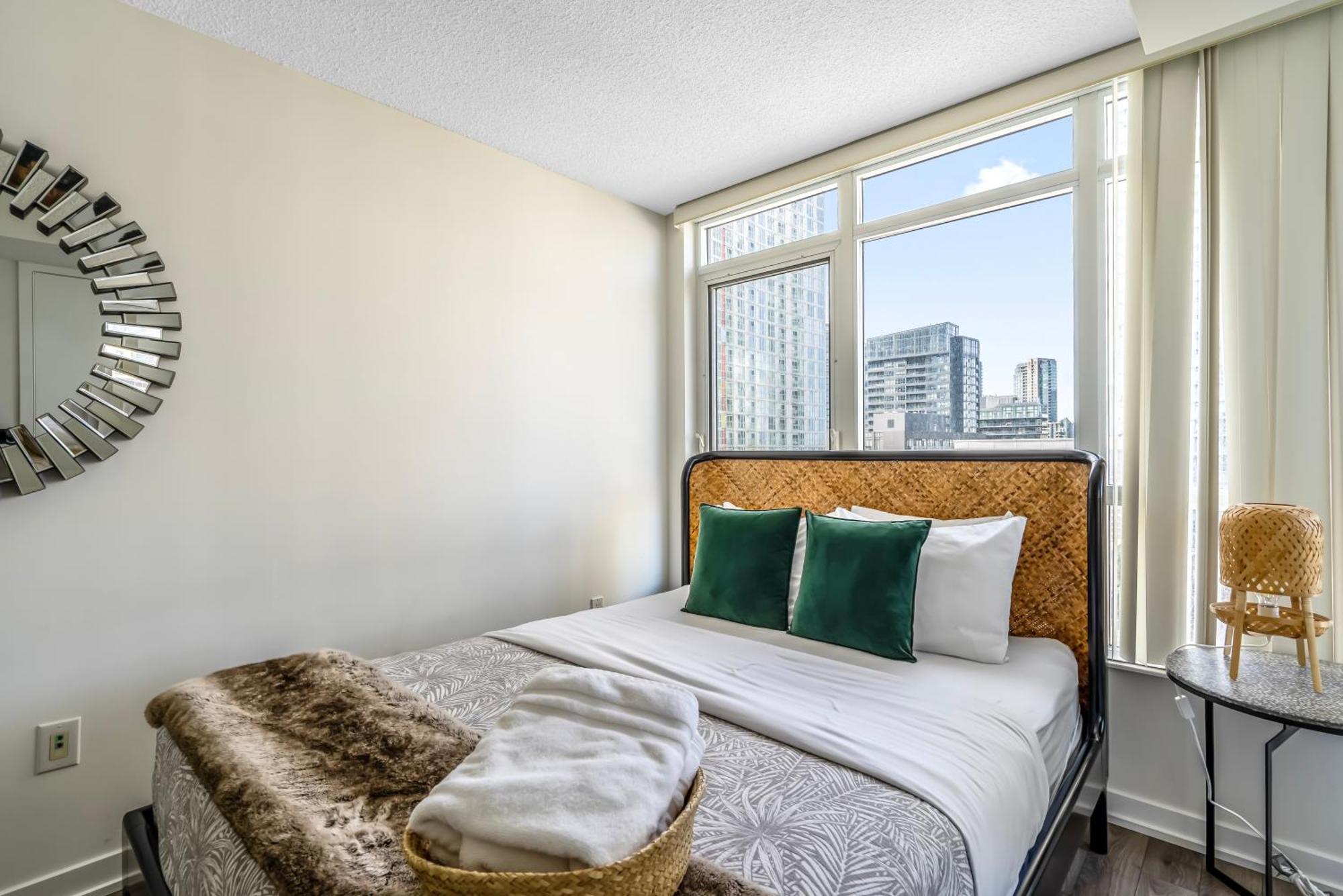 Cozy Downtown Apartment