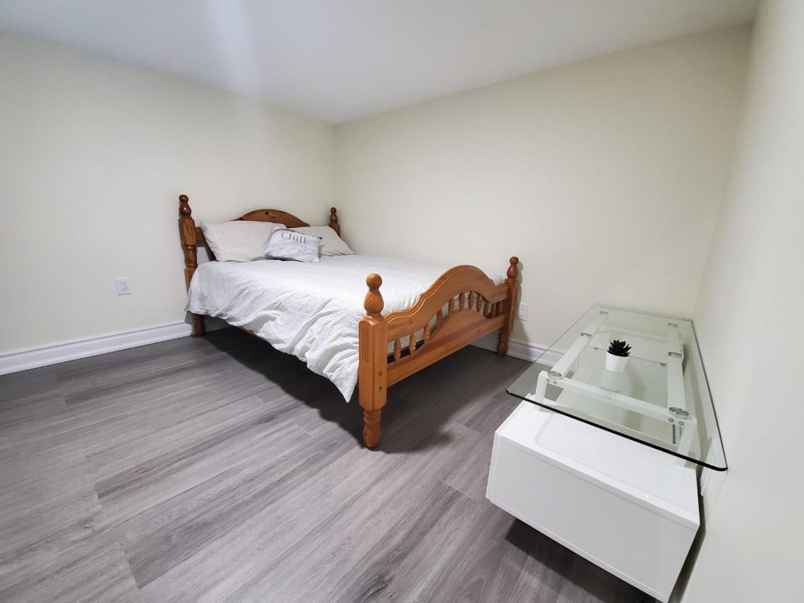 Mins Walk To Trinity Bellwood Park From Your Downtown Apartment Toronto