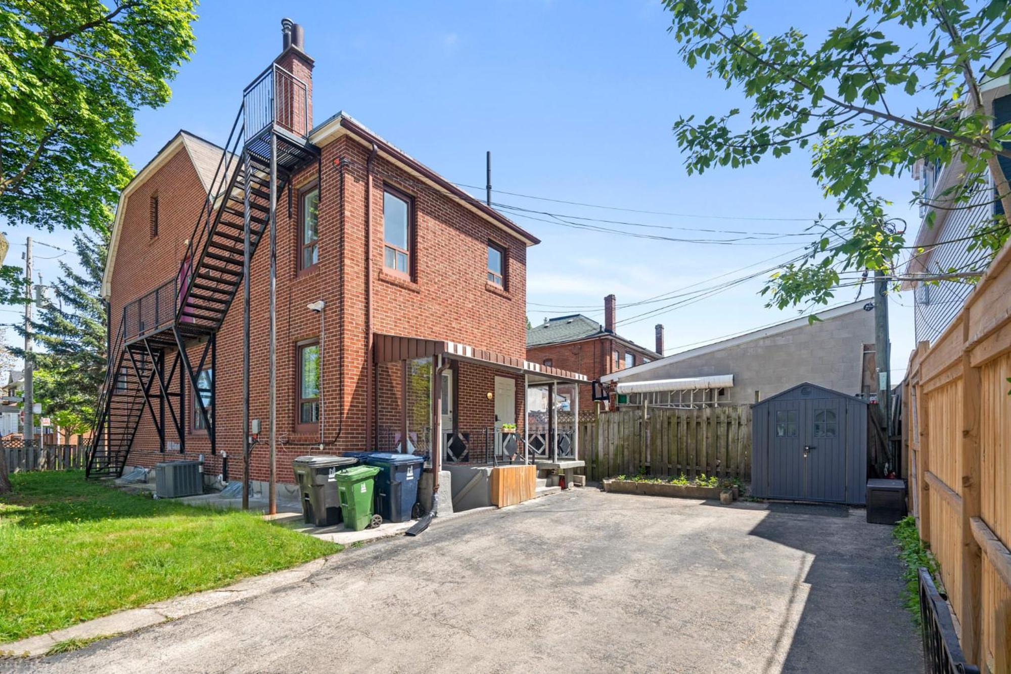 Bedroom In The Corso Italia Neighbourhood * Toronto