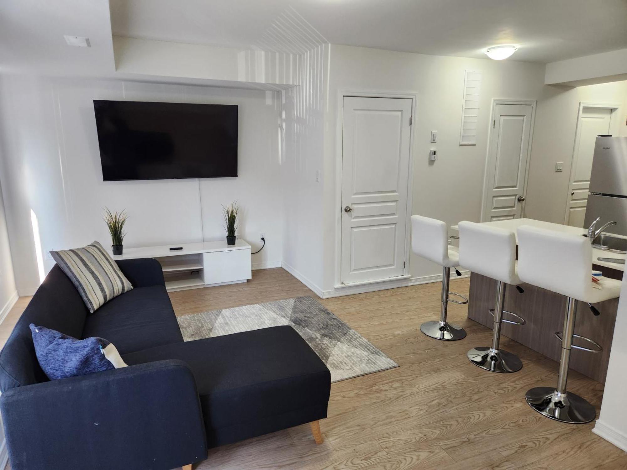 Modern Minimalist 2bedroom Apartment *