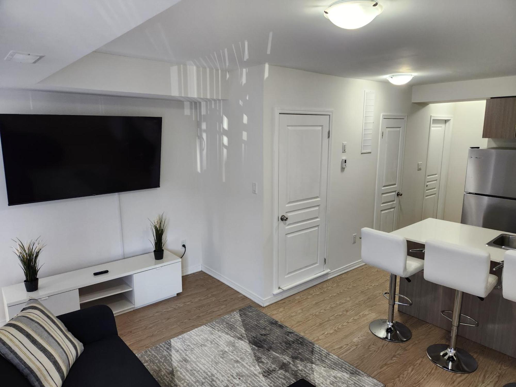 Apartment Modern Minimalist 2bedroom Toronto