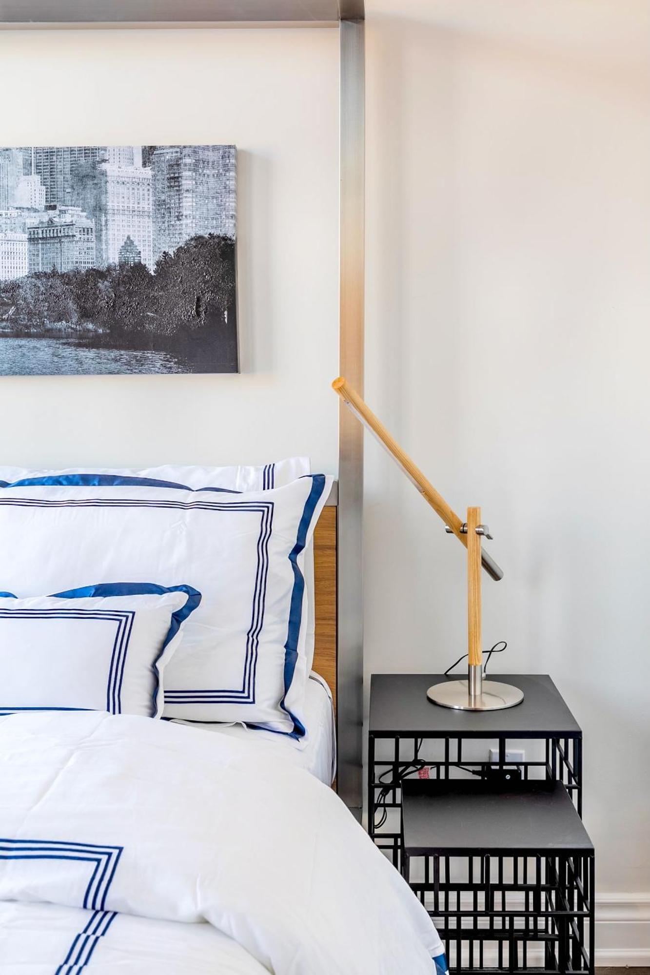 Modern Pet-friendly Chinatown Holiday home