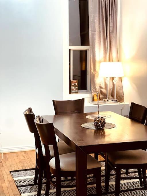 Vintage 2 Bed 2 Bath Distillery District Toronto
