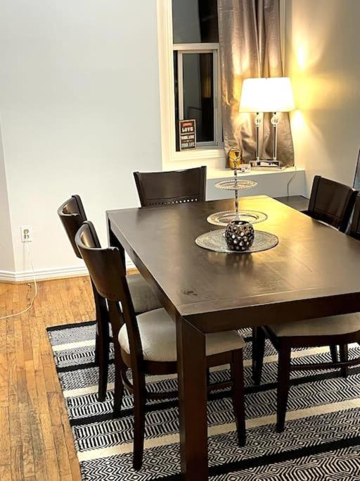 Vintage 2 Bed 2 Bath Distillery District