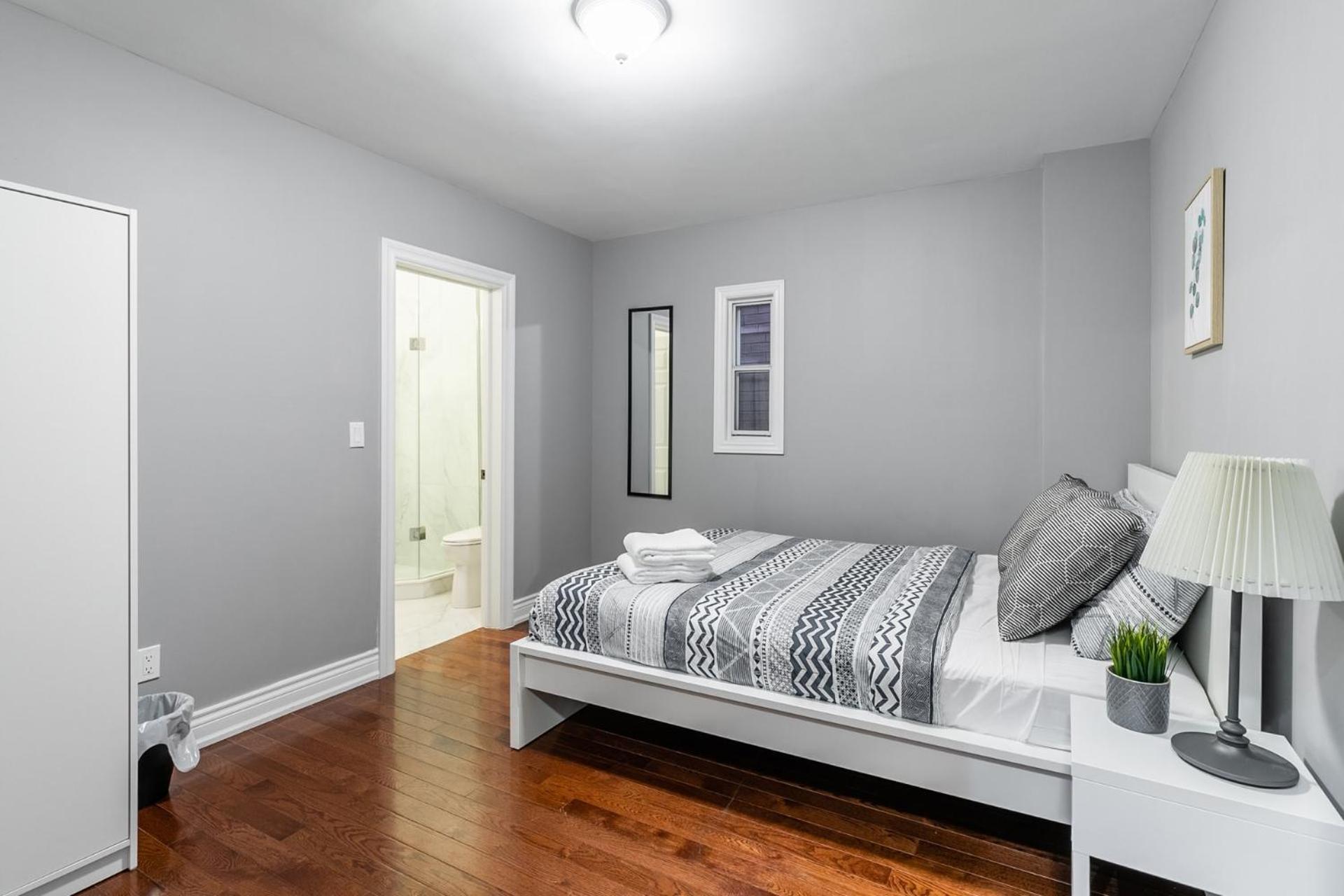 Pet-friendly On Ossington Ave Apartment Toronto