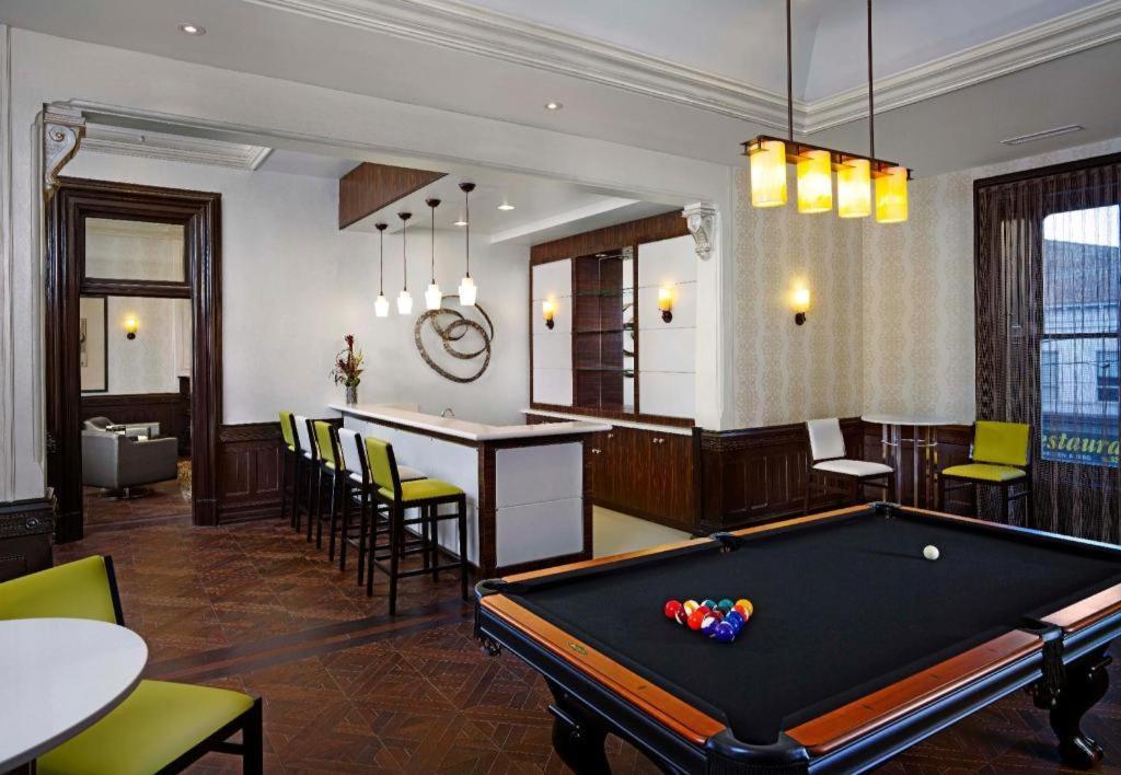 Delsuites Cooper Mansion Toronto
