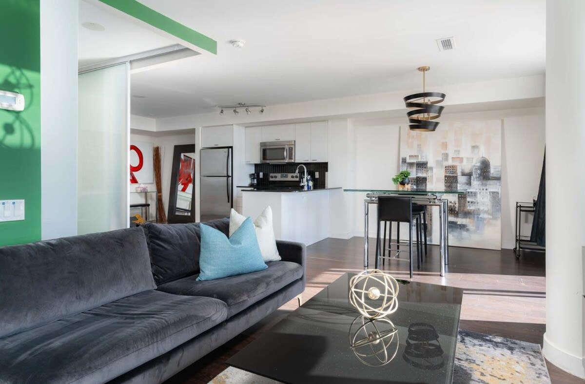 Apartment Stylish Downtown 99 Walk Score Toronto